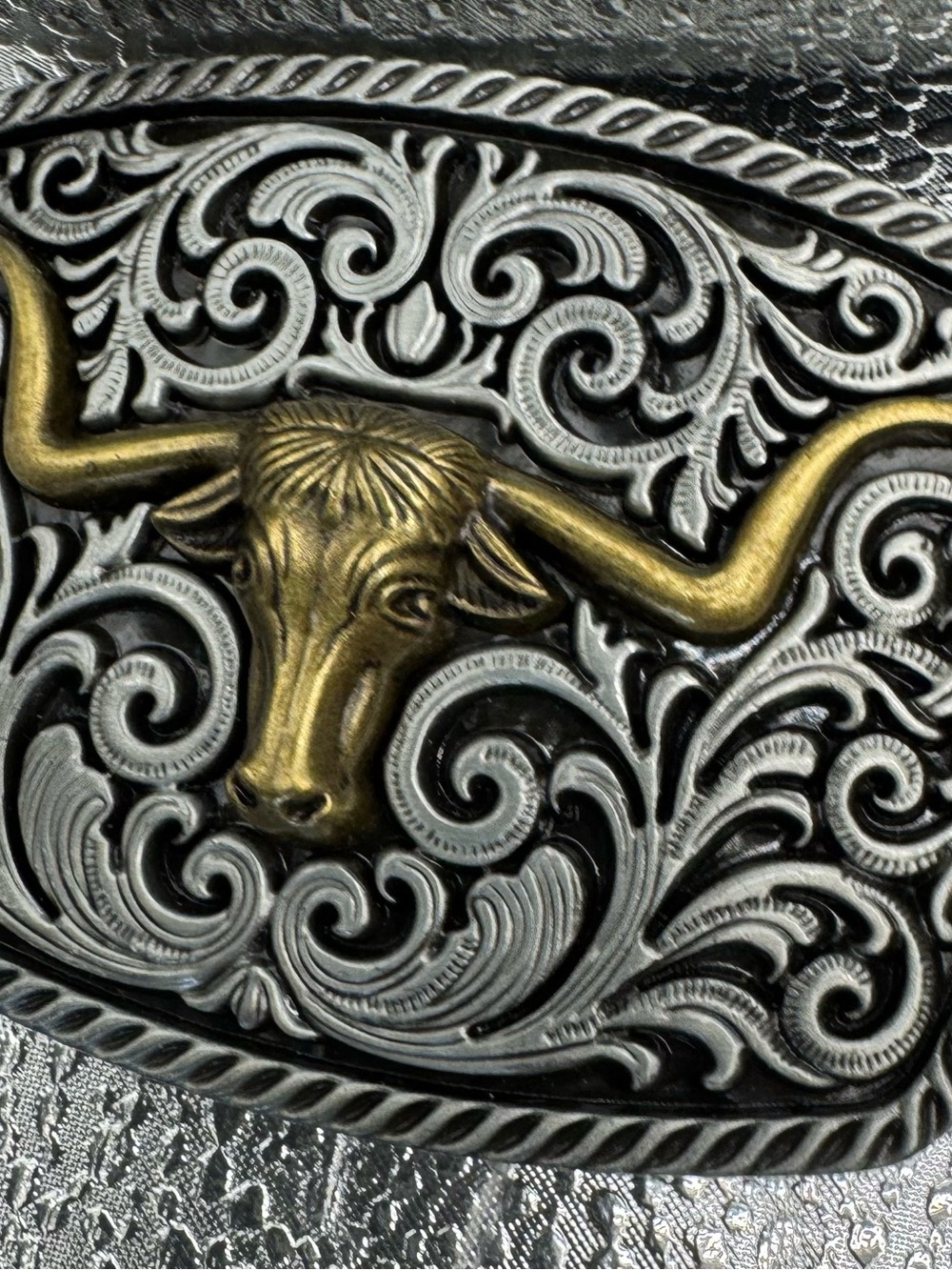 Longhorn Aztec Western Belt Buckle - Gold & Silver